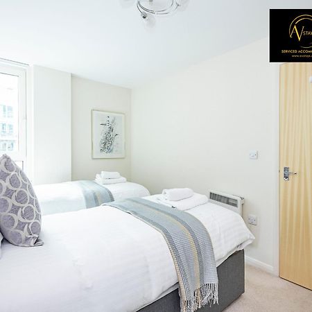 2 Bedroom Apartment Лондон Екстер'єр фото