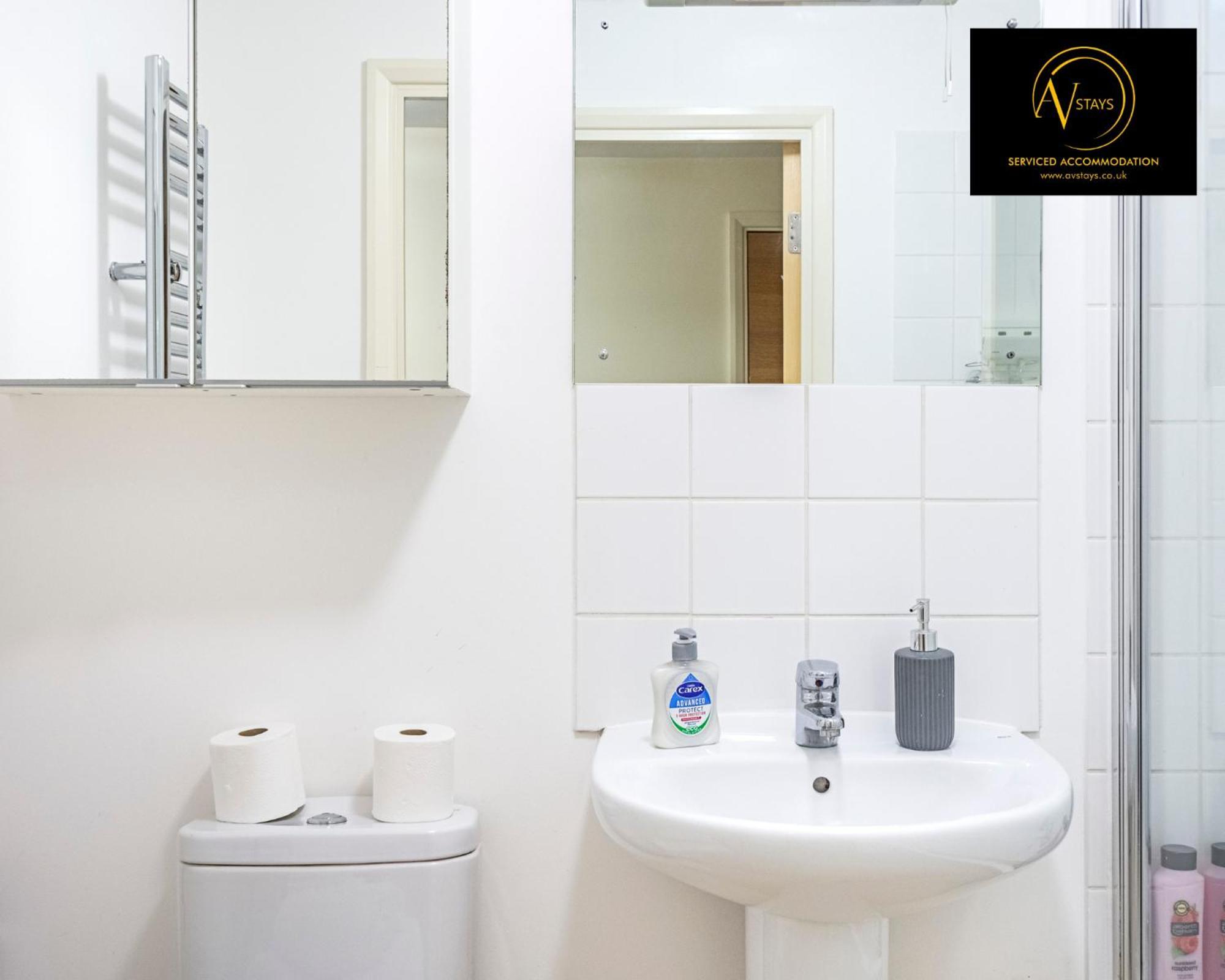 2 Bedroom Apartment Лондон Екстер'єр фото