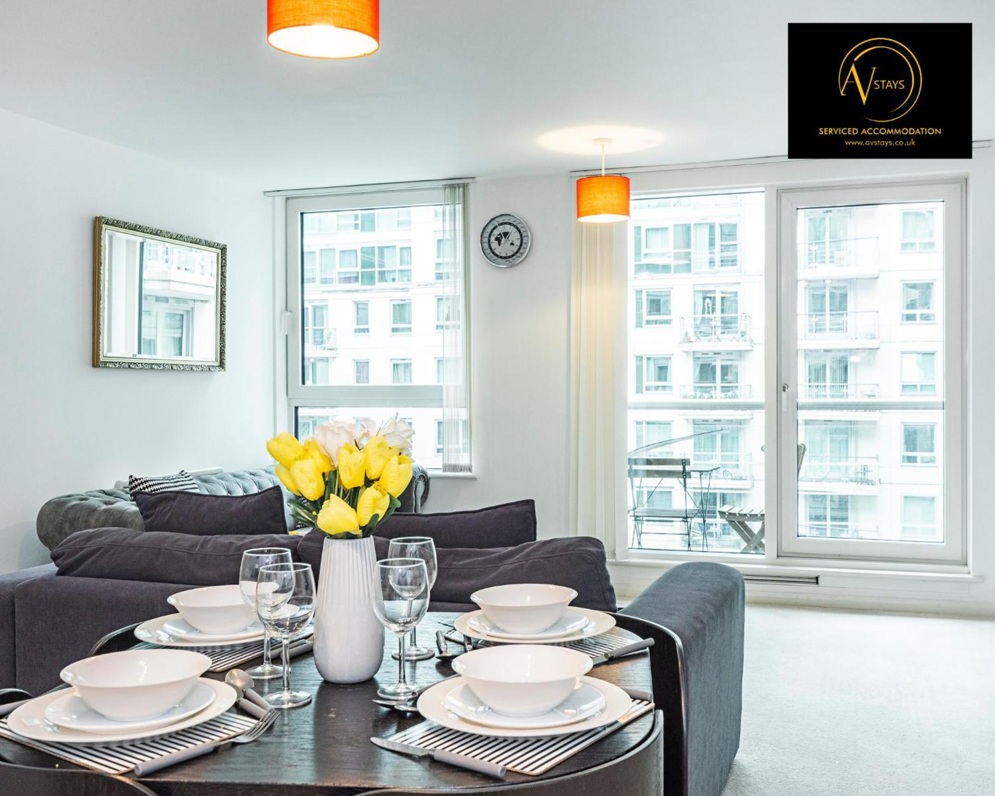 2 Bedroom Apartment Лондон Екстер'єр фото
